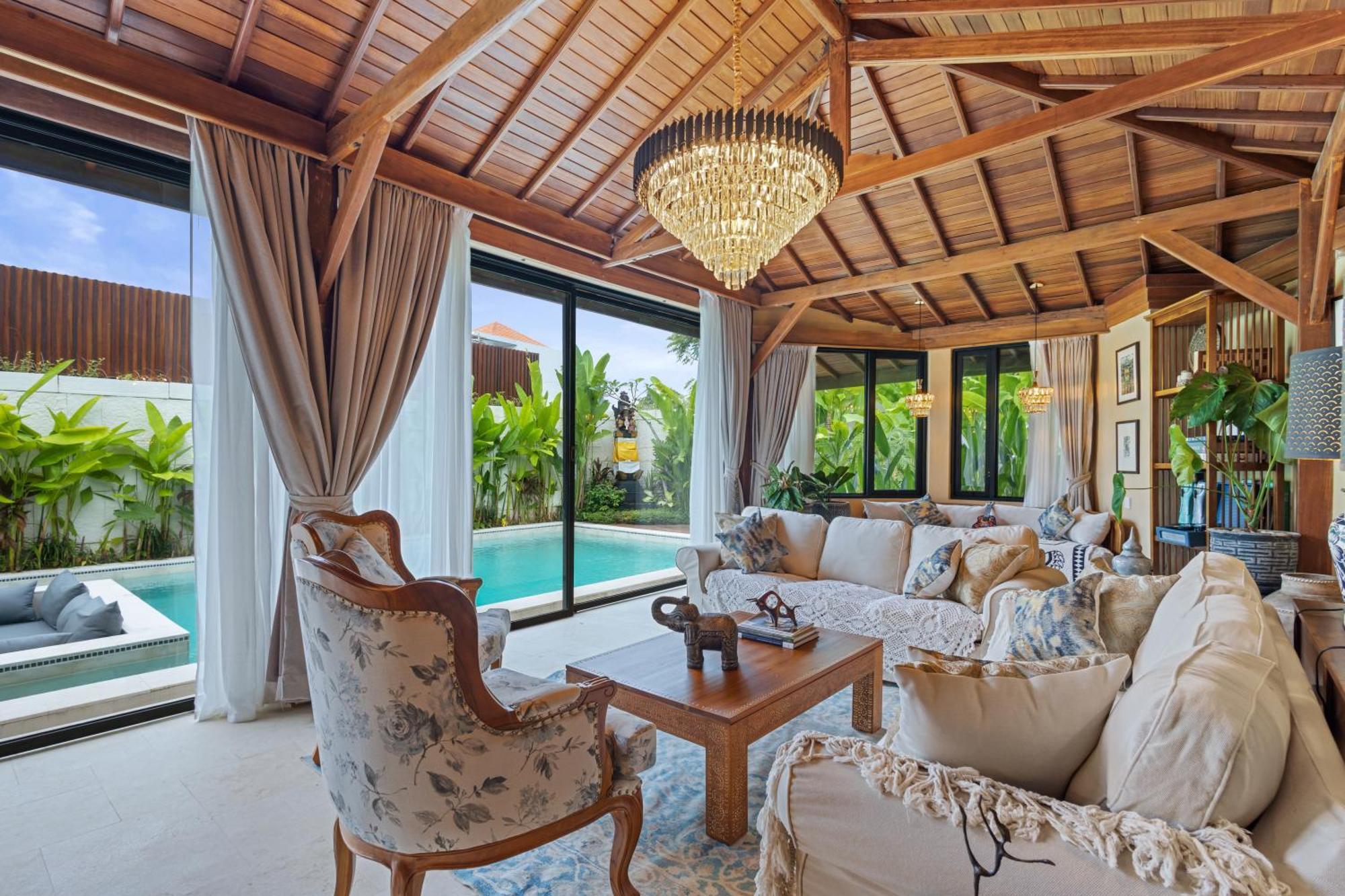 Luxurious Arakana With Pool *